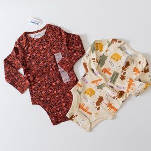 NWT Old Navy Set of 2 Long Sleeve Onesies Size 12-18 Months